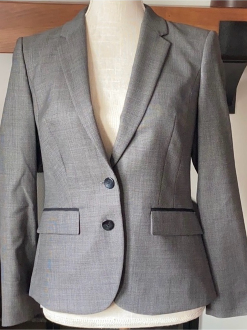 BOSS Hugo Boss Women's Gray Two-Button Tailored Blazer Size 6 - Picture 4 of 12